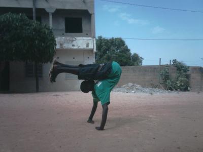 moussa niang un des mes amis il etait dans le groupe de chic boy